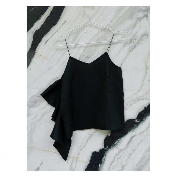 AKEMI TOP