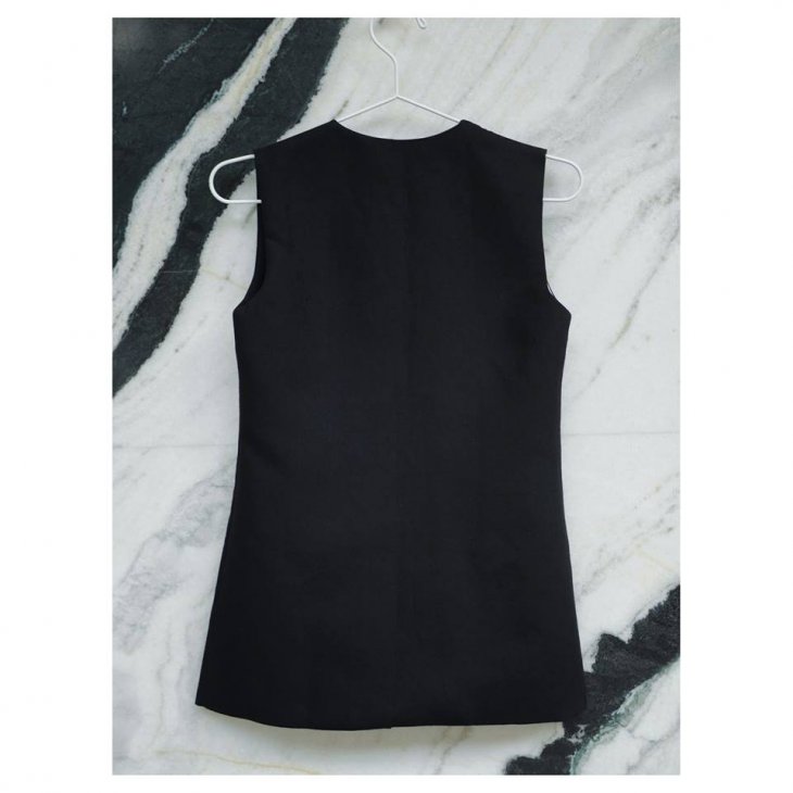 V TOP TWO TONE