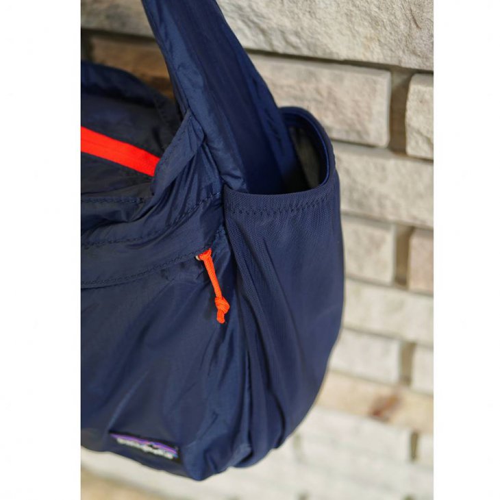 Patagonia Lightweight Travel Courier Bag 15L