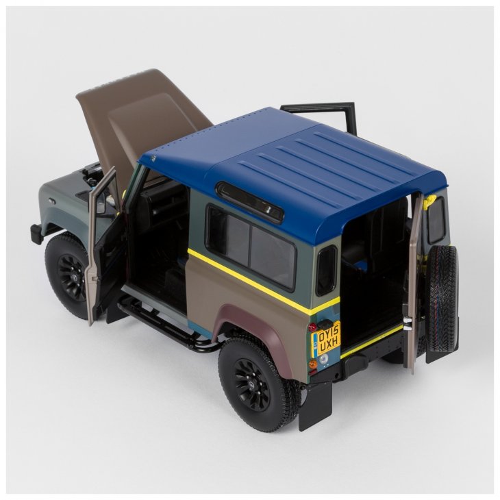 1:18 Land Rover Defender 90 Paul Smith Die Cast Metal Collector\'s Edition