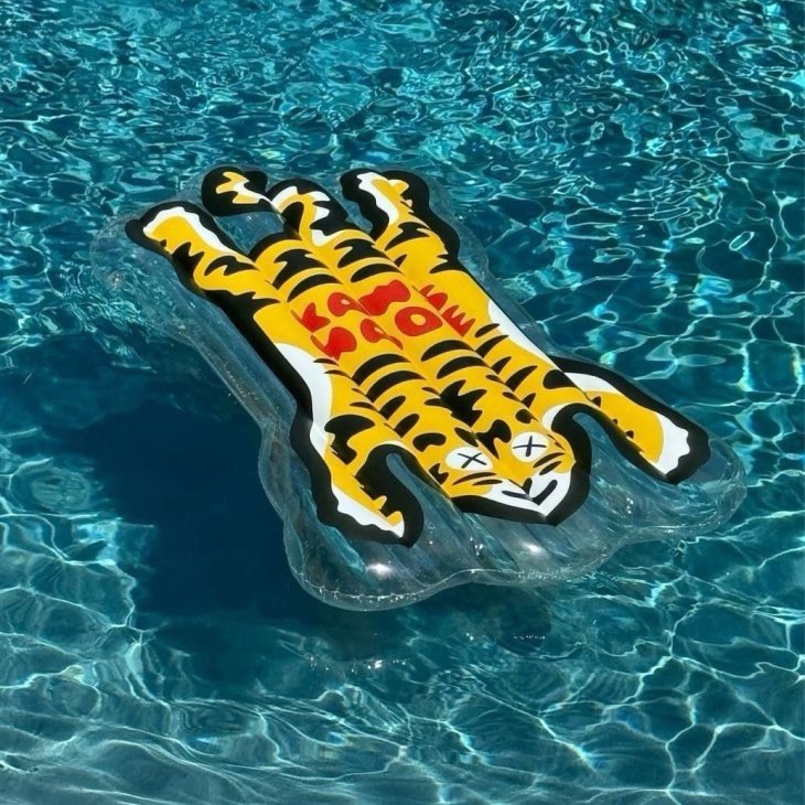 HUMAN MADE X KAWS MADE FLOAT MAT
