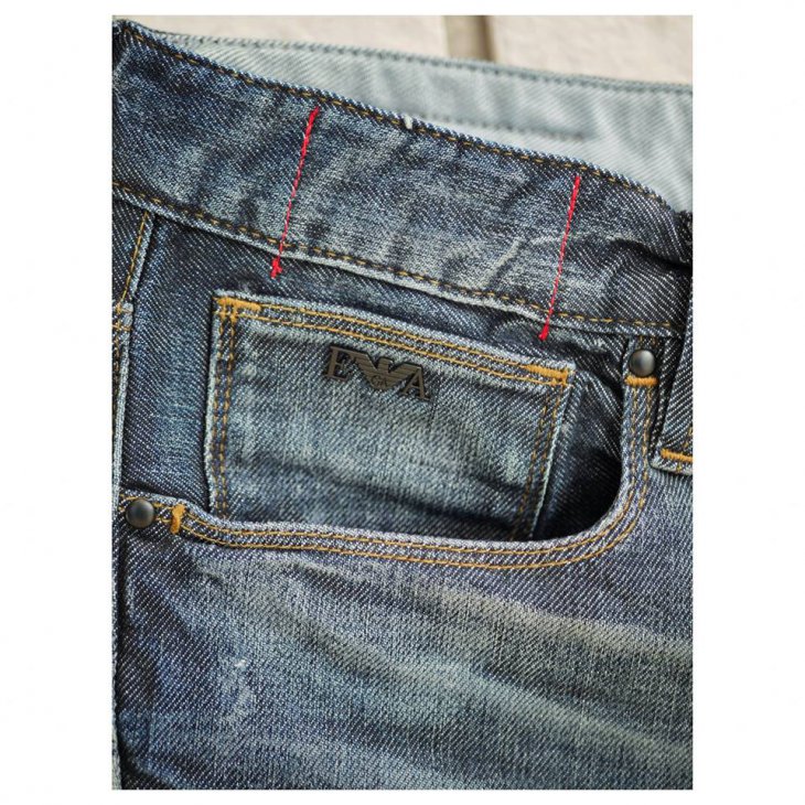 EMPORIO ARMANI SLIM FIT JEANS