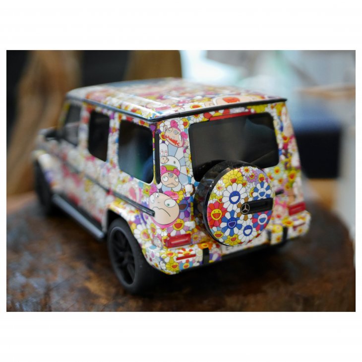 1/18 GT SPIRIT MERCEDES-BENZ G-CLASS G63 AMG KAIKAI KIKI TAKASHI MURAKAMI CARTOON