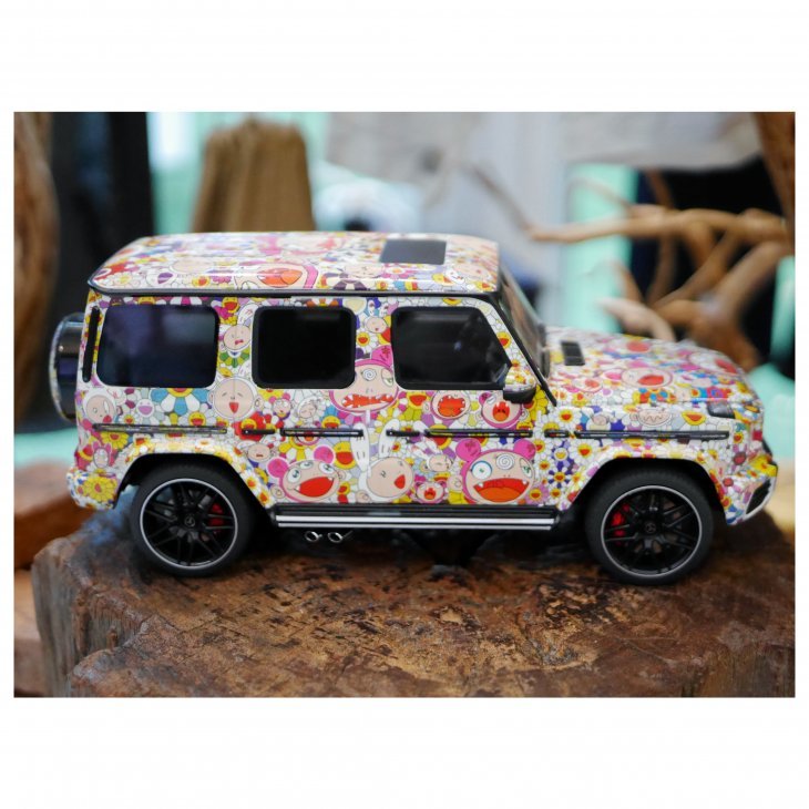 1/18 GT SPIRIT MERCEDES-BENZ G-CLASS G63 AMG KAIKAI KIKI TAKASHI MURAKAMI CARTOON