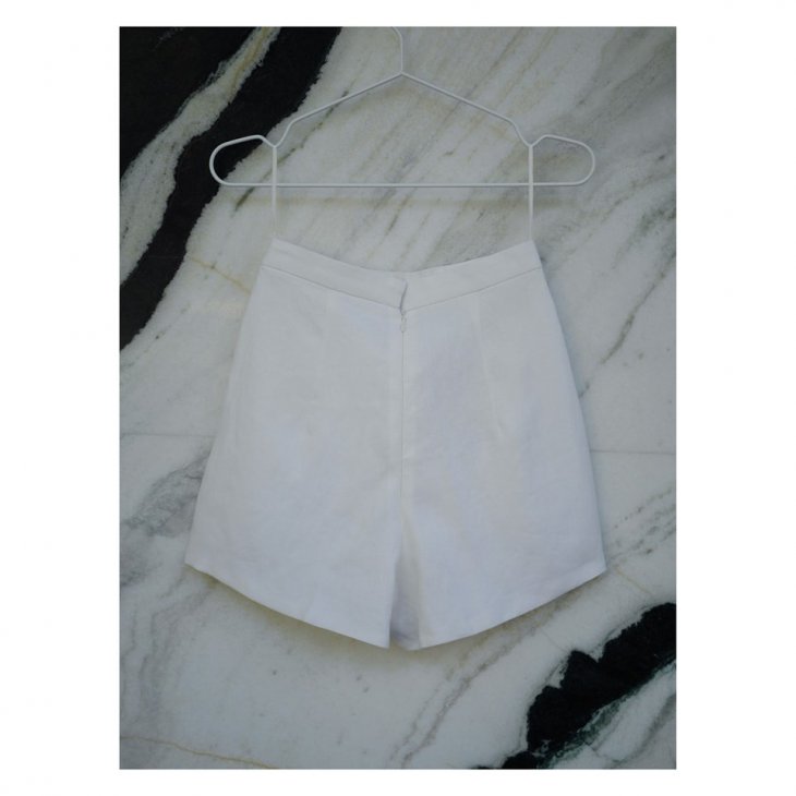DOUBLE FACE PLATE SHORT PANTS