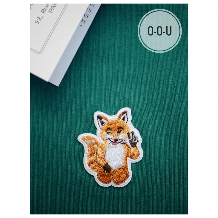MAISON KITSUNÉ ALL RIGHT FOX PATCH CLASSIC TEE-SHIRT