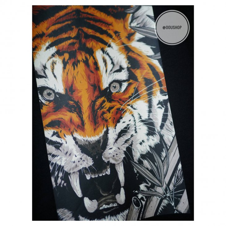 EVISU SAMURAI AND TIGER PRINT T-SHIRT