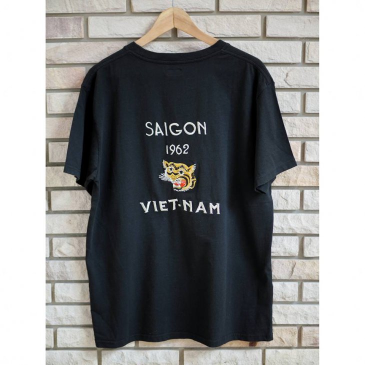 TOYOENTERPRISE TAILOR TOYO MEN\\\'S EMBROIDERED SAIGON 1962 VIETNAM POCKET T-SHIRT