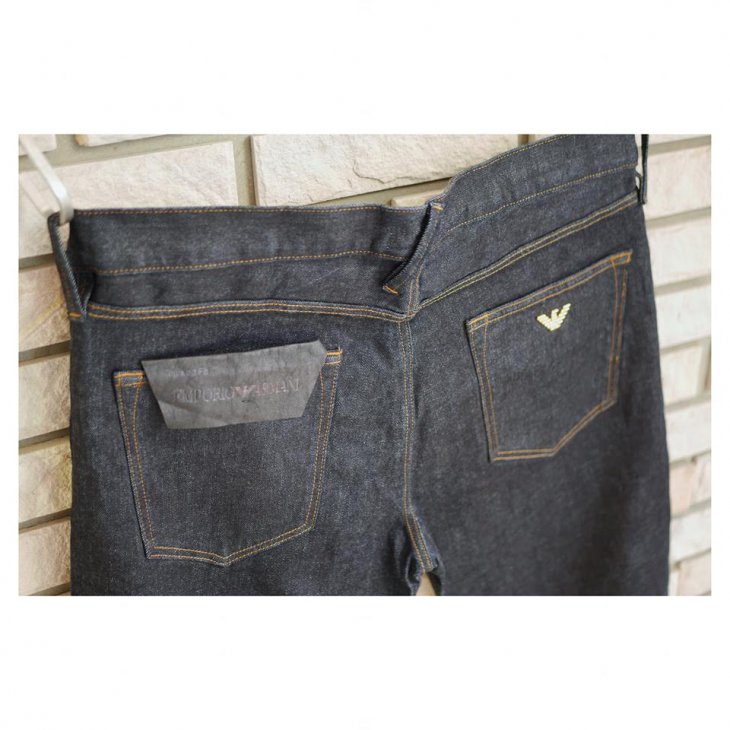 EMPORIO ARMANI TAPERED FIT JEANS