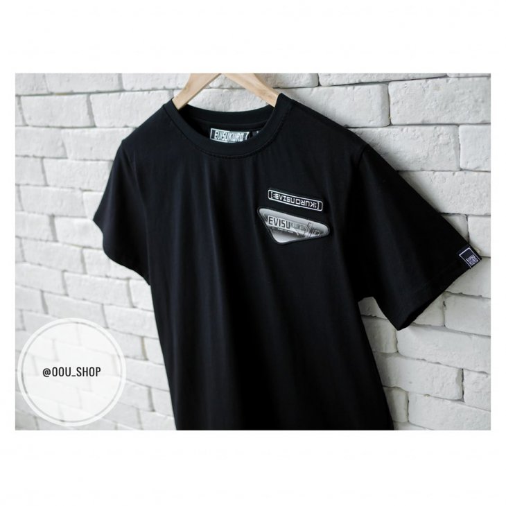 EVISU MULTI BADGES T-SHIRT