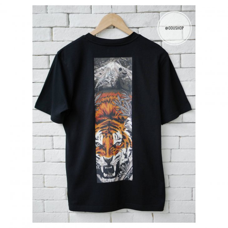 EVISU SAMURAI AND TIGER PRINT T-SHIRT