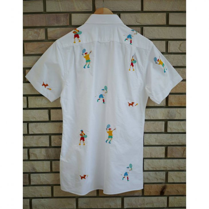 CUBAN SHIRT WITH FLAT FRONT IN SOLID OXFORD WITH SEED BEAD TENNIS PLAYER EMBROIDERY